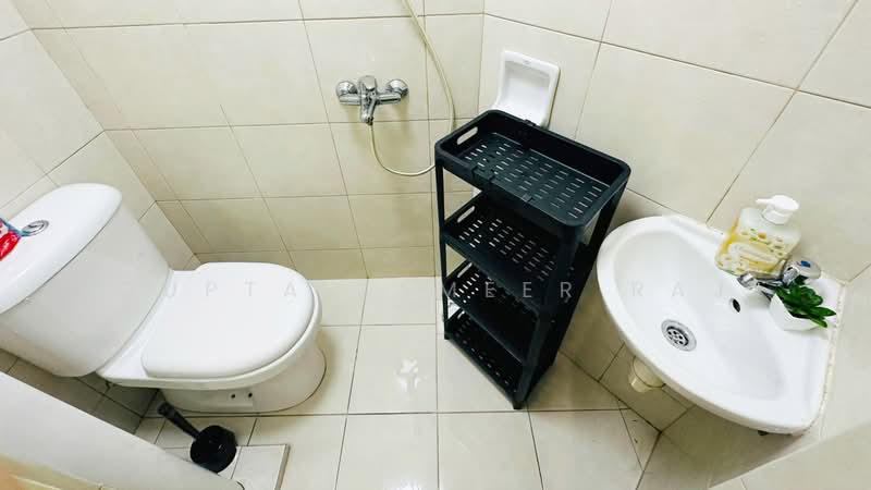 The Lakeshore, 31 Jurong West Street 41, Room Rental, 150 sqft, Condominium For Rent, by Gupta Sameer Raj, 500203510 - Bathroom - PropertyGuru.com.sg