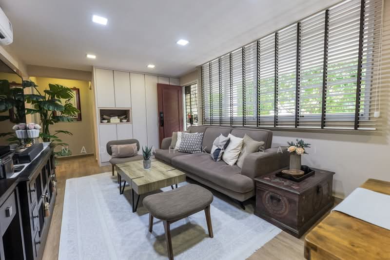 122 Bedok Reservoir Road, 122 Bedok Reservoir Road, Bedok / Upper East Coast, 3 Bedrooms, 904 sqft, HDB Flat For Sale, by Nadiyah Kamsani, 500203521 - Living Room - PropertyGuru.com.sg