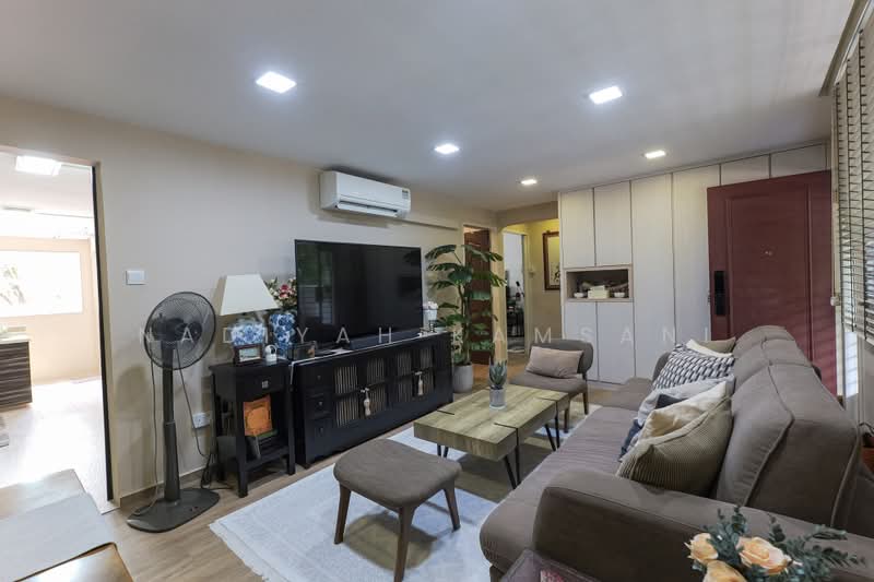 122 Bedok Reservoir Road, 122 Bedok Reservoir Road, Bedok / Upper East Coast, 3 Bedrooms, 904 sqft, HDB Flat For Sale, by Nadiyah Kamsani, 500203521 - Living Room - PropertyGuru.com.sg