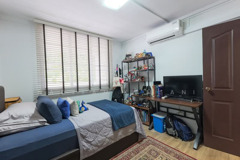 122 Bedok Reservoir Road, 122 Bedok Reservoir Road, Bedok / Upper East Coast, 3 Bedrooms, 904 sqft, HDB Flat For Sale, by Nadiyah Kamsani, 500203521 - Bedroom - PropertyGuru.com.sg