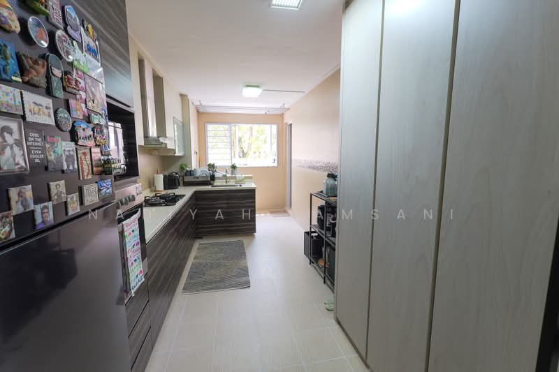 122 Bedok Reservoir Road, 122 Bedok Reservoir Road, Bedok / Upper East Coast, 3 Bedrooms, 904 sqft, HDB Flat For Sale, by Nadiyah Kamsani, 500203521 - Kitchen - PropertyGuru.com.sg