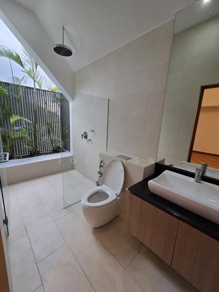 Seletar Hills Estate, Saraca Road, 6 Bedrooms, 4,200 sqft, Bungalow House For Rent, by Joey Yew, 500203522 - Bathroom - PropertyGuru.com.sg