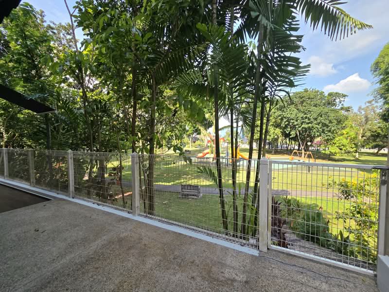 Seletar Hills Estate, Saraca Road, 5 Bedrooms, 4,200 sqft, Bungalow House For Rent, by Joey Yew, 500203522 - Back Gate - Direct access to park - PropertyGuru.com.sg