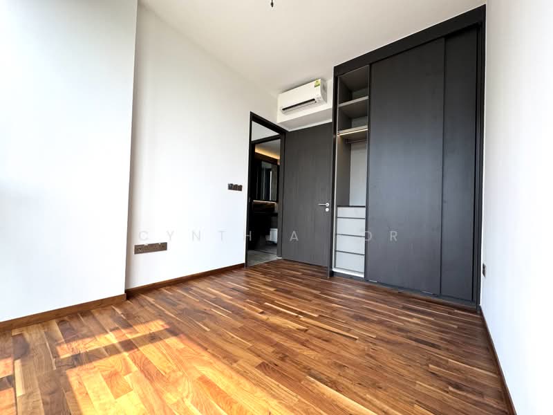 Hyll on Holland, 99 Holland Road, 2 Bedrooms, 700 sqft, Condominium For Rent, by Cynthia Kor, 500203523 - Master Bedroom - PropertyGuru.com.sg