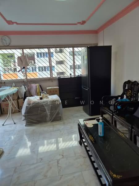 836 Yishun Street 81, 836 Yishun Street 81, 3 Bedrooms, 1,572 sqft, HDB Flat For Sale, by Serene Wong, 500203525 - Living Room - PropertyGuru.com.sg