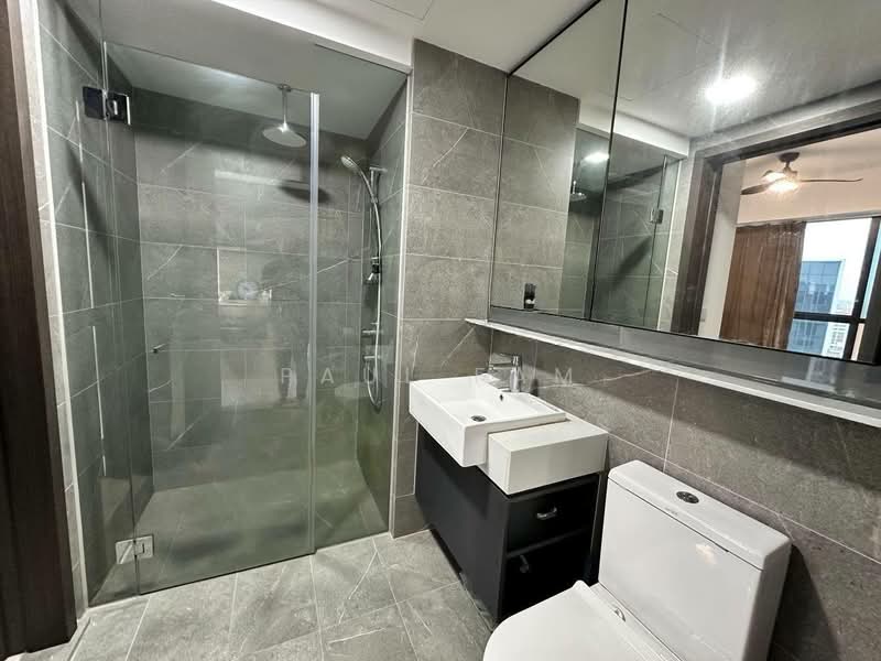 Riverfront Residences, 41 Hougang Avenue 7, 1 Bedroom, 581 sqft, Condominium For Rent, by Paul Fam, 500203526 - Bathroom - PropertyGuru.com.sg