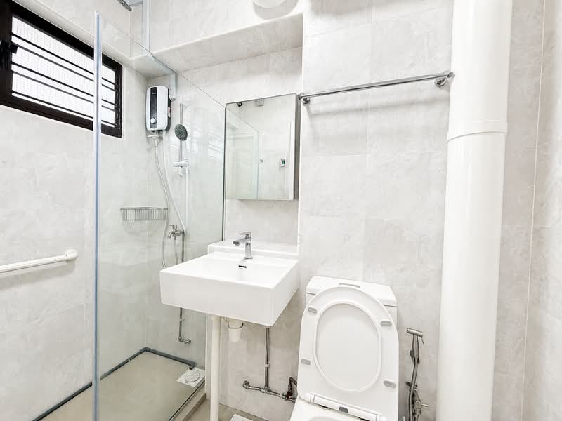 256 Bishan Street 22, 256 Bishan Street 22, 3 Bedrooms, 1,120 sqft, HDB Flat For Rent, by Yeo Yong Peng, 500203533 - Bathroom - PropertyGuru.com.sg