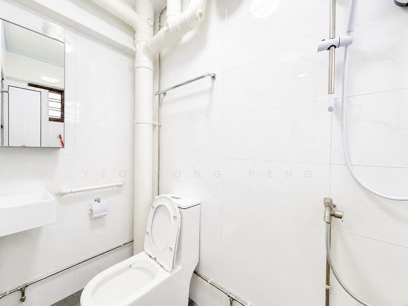256 Bishan Street 22, 256 Bishan Street 22, 3 Bedrooms, 1,120 sqft, HDB Flat For Rent, by Yeo Yong Peng, 500203533 - Bathroom - PropertyGuru.com.sg