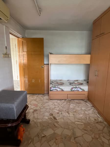 9 Lorong 7 Toa Payoh, 9 Lorong 7 Toa Payoh, 2 Bedrooms, 710 sqft, HDB Flat For Sale, by Eric Tham, 500203539 - Bedroom - PropertyGuru.com.sg