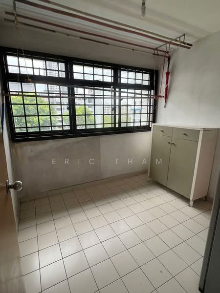 9 Lorong 7 Toa Payoh, 9 Lorong 7 Toa Payoh, 2 Bedrooms, 710 sqft, HDB Flat For Sale, by Eric Tham, 500203539 - Balcony - PropertyGuru.com.sg