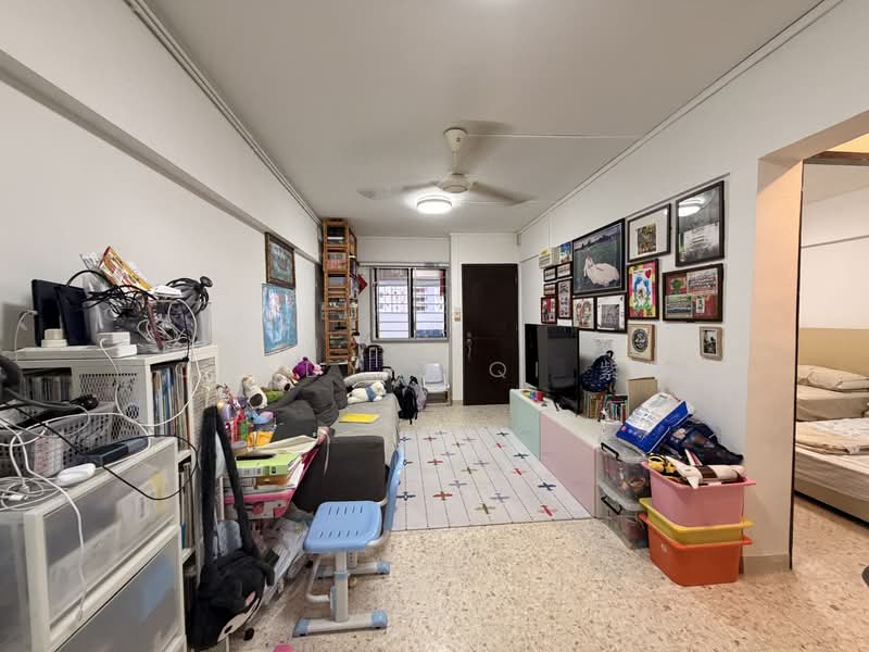 608 Clementi West Street 1, 608 Clementi West Street 1, 2 Bedrooms, 720 sqft, HDB Flat For Sale, by Candy ZiQi 紫绮, 500203559 - Living Room - PropertyGuru.com.sg