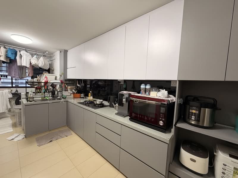 608 Clementi West Street 1, 608 Clementi West Street 1, 2 Bedrooms, 720 sqft, HDB Flat For Sale, by Candy ZiQi 紫绮, 500203559 - Kitchen - PropertyGuru.com.sg