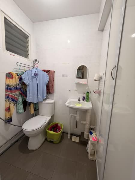 608 Clementi West Street 1, 608 Clementi West Street 1, 2 Bedrooms, 720 sqft, HDB Flat For Sale, by Candy ZiQi 紫绮, 500203559 - Bathroom - PropertyGuru.com.sg