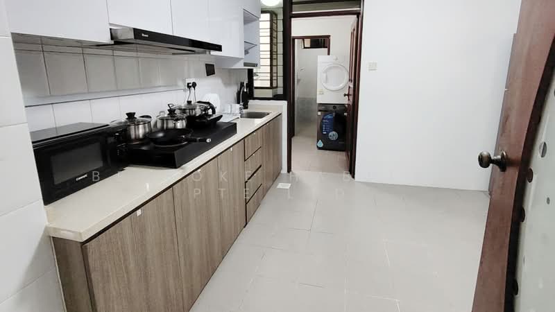 Fragrance Court, 12 Yew Siang Road, Room Rental, 100 sqft, Condominium For Rent, by Bespoke Habitat Pte Ltd, 500203570 - 03-04 Kitchen - PropertyGuru.com.sg