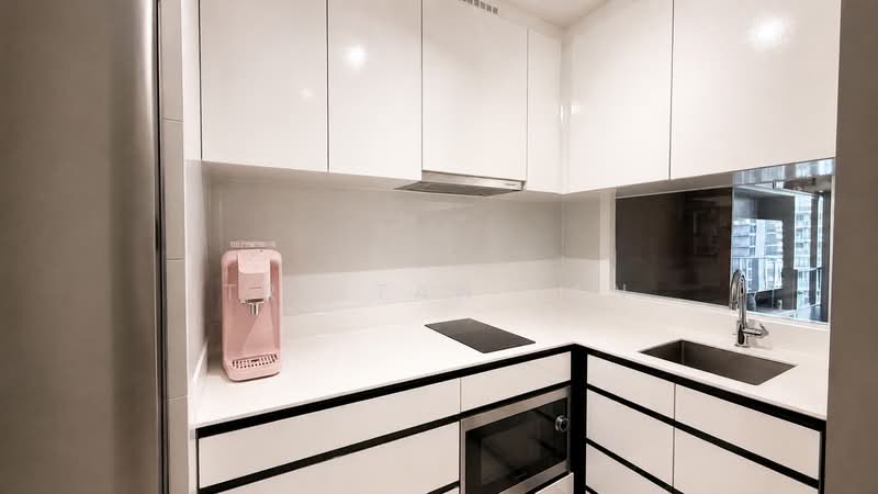 Parc Botannia, 18 Fernvale Street, 2 Bedrooms, 667 sqft, Condominium For Sale, by Tristan Tan, 500203581 - Kitchen - PropertyGuru.com.sg