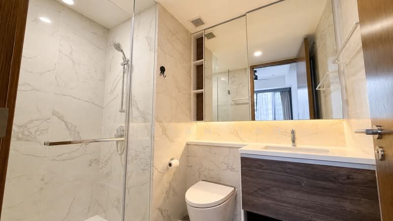 Parc Botannia, 18 Fernvale Street, 2 Bedrooms, 667 sqft, Condominium For Sale, by Tristan Tan, 500203581 - Bathroom - PropertyGuru.com.sg