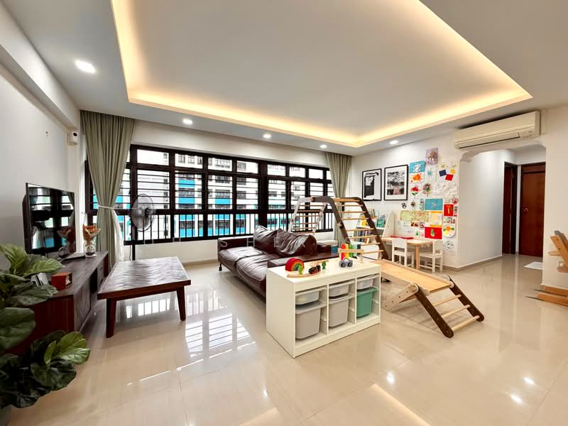 220C Bedok Central, 220C Bedok Central, 3 Bedrooms, 1,205 sqft, HDB Flat For Sale, by Loh Sher Sern, 500203583 - Living Room - PropertyGuru.com.sg