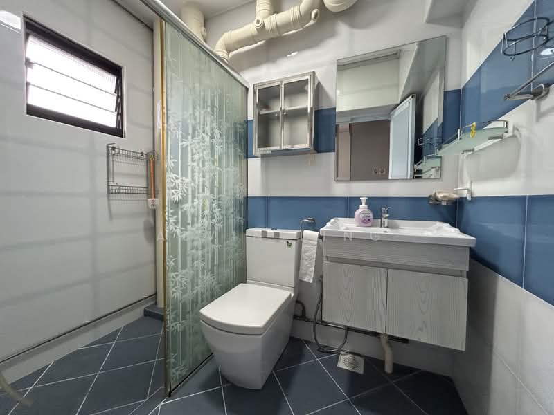 326 Sembawang Crescent, 326 Sembawang Crescent, 3 Bedrooms, 1,302 sqft, HDB Flat For Sale, by Alvin Ling, 500203584 - Bathroom - PropertyGuru.com.sg