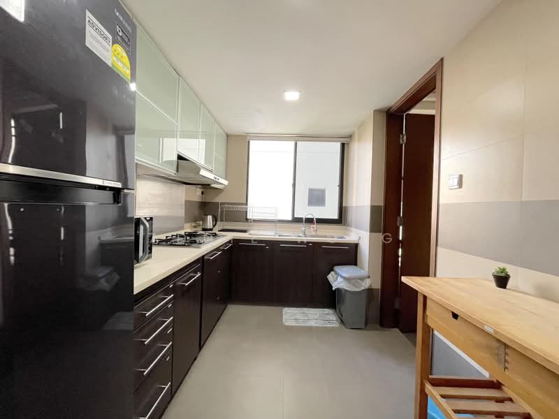Huge Studio-Esque Master Bedroom | Condo Facilities | Tiong Bahru MRT 3 Mins Walk, 9 Jln Membina, Room Rental, 400 sqft, Condominium For Rent, by Addie Wong, 500203586 - Kitchen - PropertyGuru.com.sg
