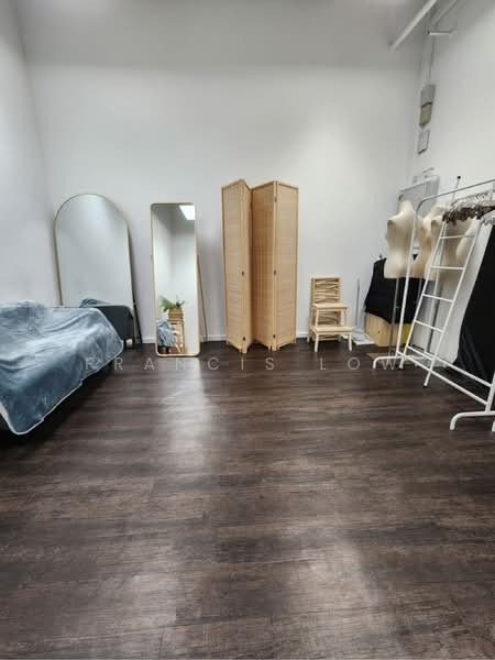 Oxley Tower, 138 Robinson Road, 204 sqft, Other Retail For Sale, by Francis Low, 500203591 - CommercialGuru.com.sg
