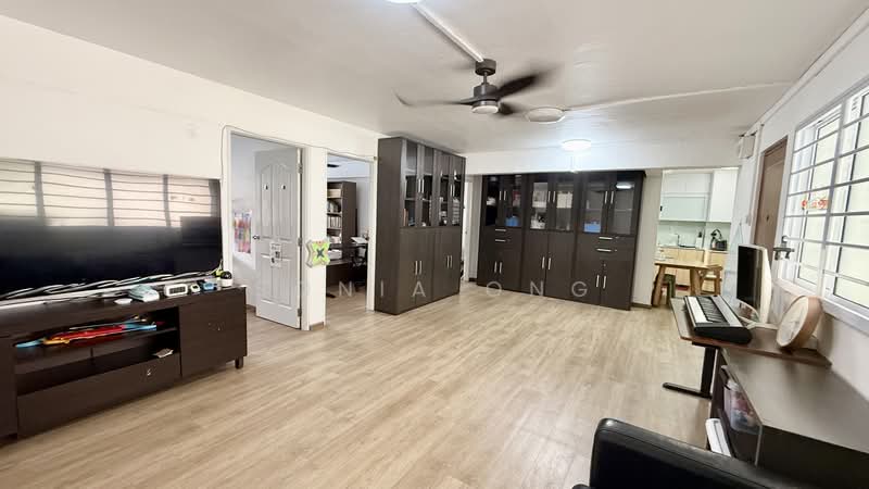 111 Mcnair Road, 111 Mcnair Road, 3 Bedrooms, 904 sqft, HDB Flat For Sale, by Sonia Ong, 500203597 - Living Room - PropertyGuru.com.sg