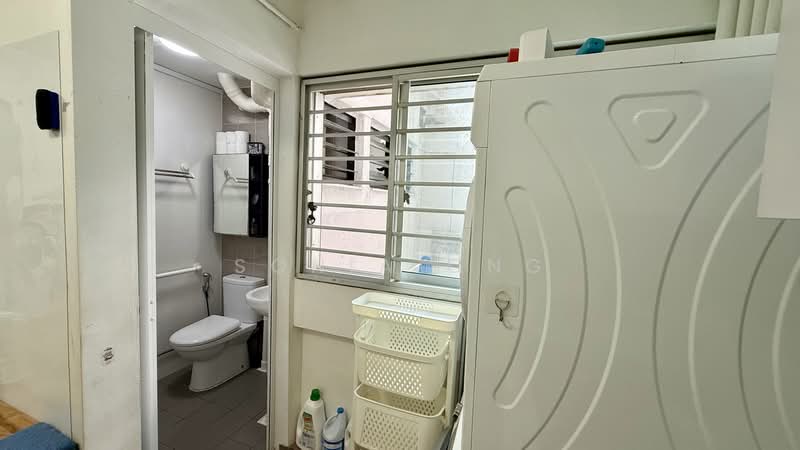 111 Mcnair Road, 111 Mcnair Road, 3 Bedrooms, 904 sqft, HDB Flat For Sale, by Sonia Ong, 500203597 - Bathroom - PropertyGuru.com.sg