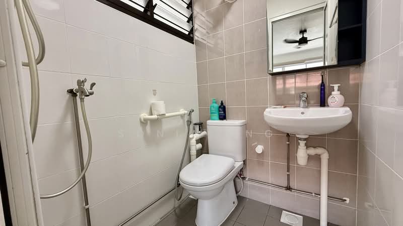 111 Mcnair Road, 111 Mcnair Road, 3 Bedrooms, 904 sqft, HDB Flat For Sale, by Sonia Ong, 500203597 - Bathroom - PropertyGuru.com.sg