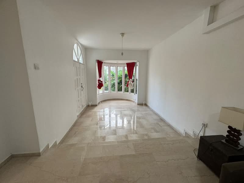 Sian Tuan Avenue, Sian Tuan Avenue, Clementi Park / Upper Bukit Timah, 5 Bedrooms, 3,300 sqft, Semi-Detached House For Rent, by Lynn Yeo, 500203604 - Living Room - PropertyGuru.com.sg