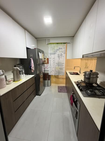 Sol Acres, 8 Choa Chu Kang Grove, 3 Bedrooms, 1,066 sqft, Executive Condominium For Sale, by Hoo Yong Heng, 500203609 - Kitchen - PropertyGuru.com.sg