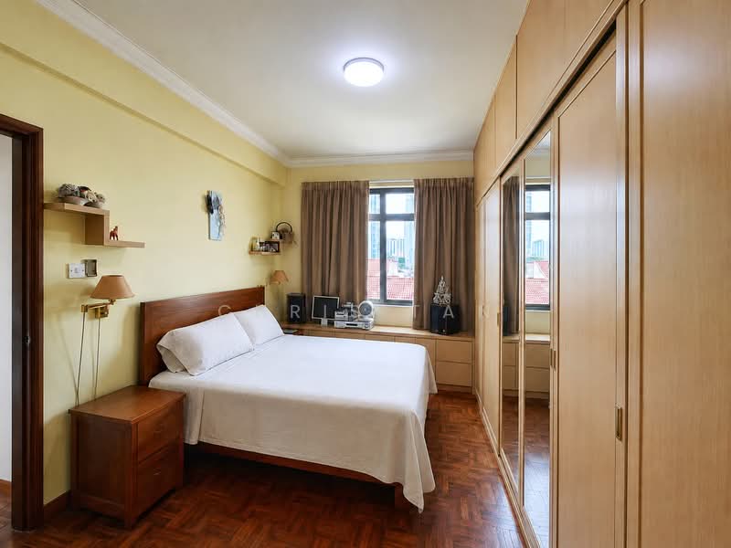 Regal Court, 17 Kim Keat Road, 2 Bedrooms, 915 sqft, Apartment For Sale, by Chris Tan, 500203612 - Bedroom - PropertyGuru.com.sg