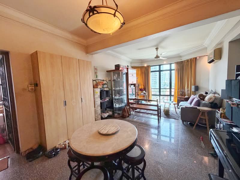 Regal Court, 17 Kim Keat Road, 2 Bedrooms, 915 sqft, Apartment For Sale, by Chris Tan, 500203612 - Living Room - PropertyGuru.com.sg