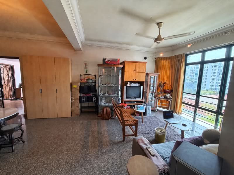 Regal Court, 17 Kim Keat Road, 2 Bedrooms, 915 sqft, Apartment For Sale, by Chris Tan, 500203612 - Living Room - PropertyGuru.com.sg