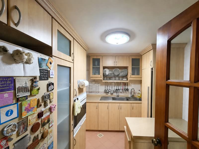 Regal Court, 17 Kim Keat Road, 2 Bedrooms, 915 sqft, Apartment For Sale, by Chris Tan, 500203612 - Kitchen - PropertyGuru.com.sg