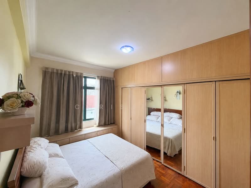 Regal Court, 17 Kim Keat Road, 2 Bedrooms, 915 sqft, Apartment For Sale, by Chris Tan, 500203612 - Bedroom - PropertyGuru.com.sg