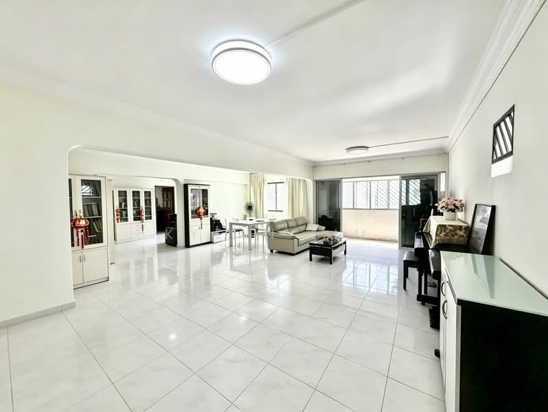 874A Tampines Street 84, 874A Tampines Street 84, 3 Bedrooms, 1,528 sqft, HDB Flat For Sale, by Kyean Lim, 500203614 - Living Room - PropertyGuru.com.sg