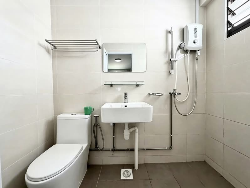 874A Tampines Street 84, 874A Tampines Street 84, 3 Bedrooms, 1,528 sqft, HDB Flat For Sale, by Kyean Lim, 500203614 - Bathroom - PropertyGuru.com.sg