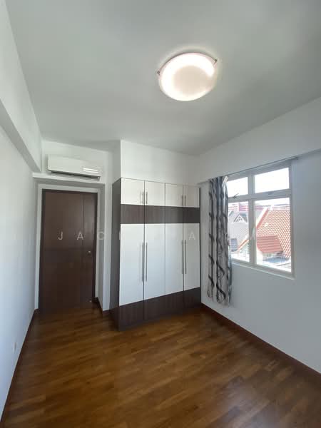 Meadow Lodge, 31 Chun Tin Road, 3 Bedrooms, 1,116 sqft, Condominium For Sale, by Jack Jia CM, 500203617 - Bedroom - PropertyGuru.com.sg