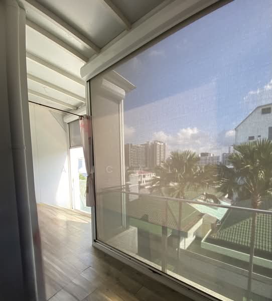Jupiter 18, 18 Lorong 102 Changi, 2 Bedrooms, 786 sqft, Condominium For Sale, by Alicia Lim, 500203630 - Balcony - PropertyGuru.com.sg