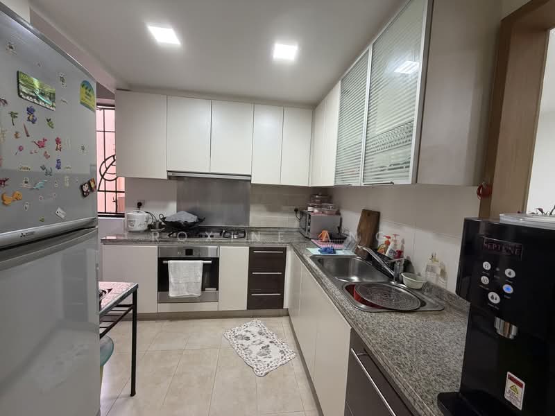 The Sensoria, 1 Jalan Ulu Sembawang, 3 Bedrooms, 1,270 sqft, Condominium For Sale, by Roxine Ang, 500203633 - Kitchen - PropertyGuru.com.sg