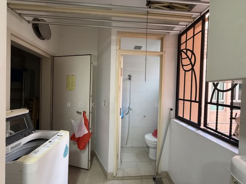 The Sensoria, 1 Jalan Ulu Sembawang, 3 Bedrooms, 1,270 sqft, Condominium For Sale, by Roxine Ang, 500203633 - Household Shelter & Bathroom - PropertyGuru.com.sg