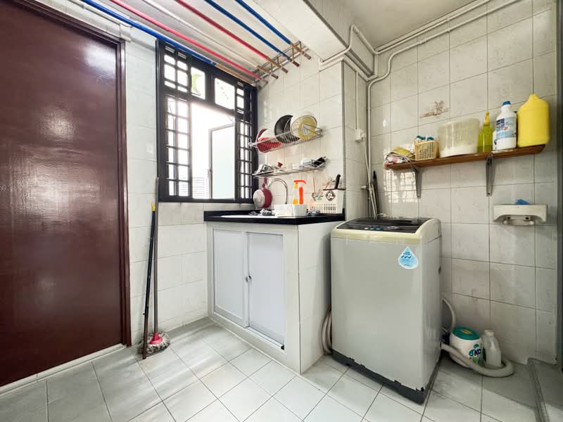 107 Jalan Bukit Merah, 107 Jalan Bukit Merah, 2 Bedrooms, 678 sqft, HDB Flat For Rent, by Clement Tan, 500203648 - Kitchen - PropertyGuru.com.sg
