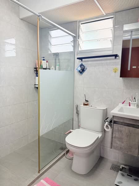 440C Fernvale Link, 440C Fernvale Link, 3 Bedrooms, 1,216 sqft, HDB Flat For Sale, by Clinton Lim, 500203649 - Bathroom - PropertyGuru.com.sg