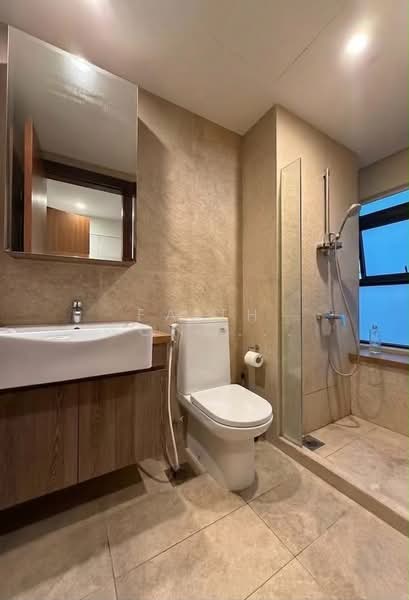 Eleven @ Holland, 11 Holland Link, 5 Bedrooms, 3,724 sqft, Cluster House For Rent, by Faith Wong 王蕙蕙, 500203651 - Bathroom - PropertyGuru.com.sg