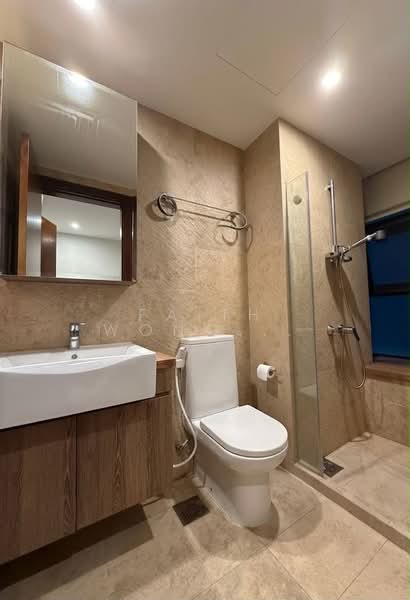 Eleven @ Holland, 11 Holland Link, 5 Bedrooms, 3,724 sqft, Cluster House For Rent, by Faith Wong 王蕙蕙, 500203651 - Bathroom - PropertyGuru.com.sg
