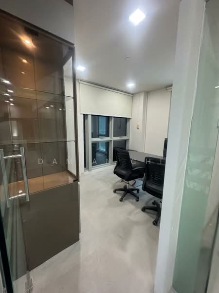 Prestige Centre, 71 Bukit Batok Crescent, 2,702 sqft, Light Industrial (B1) For Rent, by Damian Chia, 500203662 - Interior - CommercialGuru.com.sg