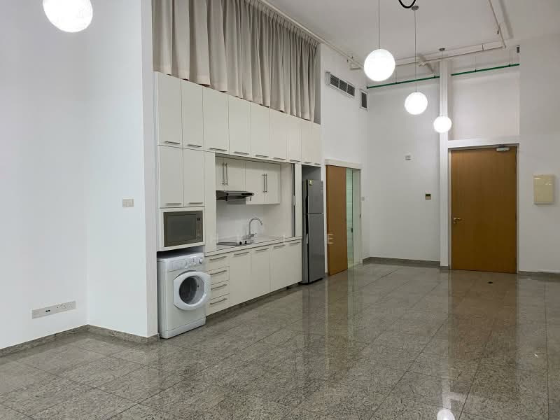 The Central, 6 Eu Tong Sen Street, 592 sqft, Office For Rent, by HK LIE, 500203666 - Kitchen - CommercialGuru.com.sg