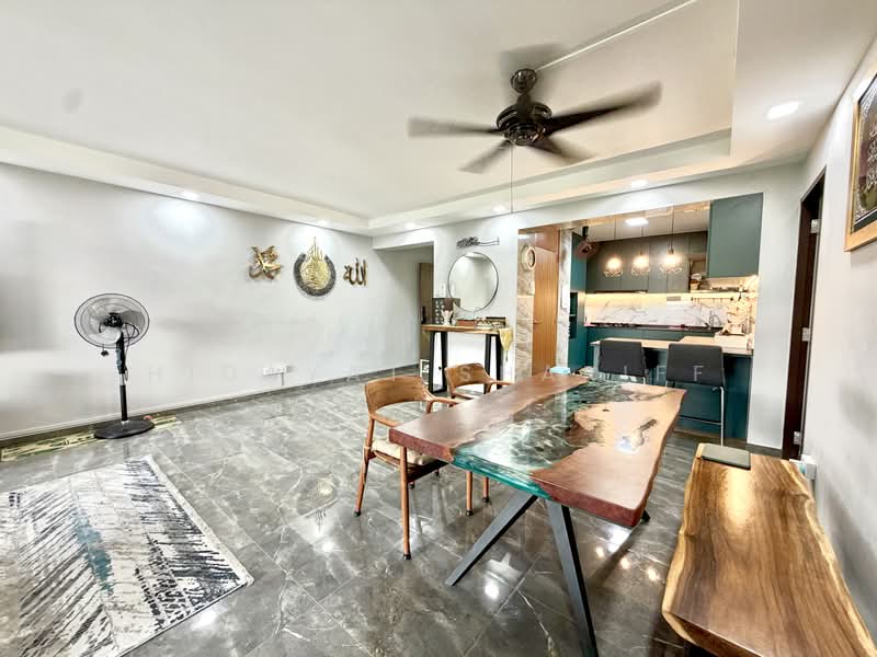 626 Choa Chu Kang Street 62, 626 Choa Chu Kang Street 62, 3 Bedrooms, 1,302 sqft, HDB Flat For Sale, by Hidayat Shariff, 500203670 - Living Room - PropertyGuru.com.sg