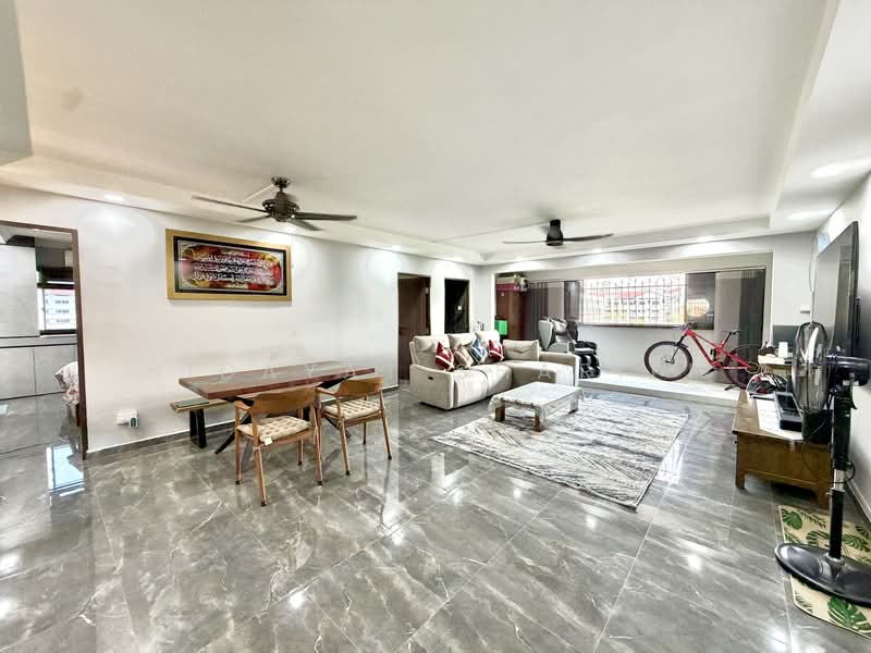 626 Choa Chu Kang Street 62, 626 Choa Chu Kang Street 62, 3 Bedrooms, 1,302 sqft, HDB Flat For Sale, by Hidayat Shariff, 500203670 - Living Room - PropertyGuru.com.sg
