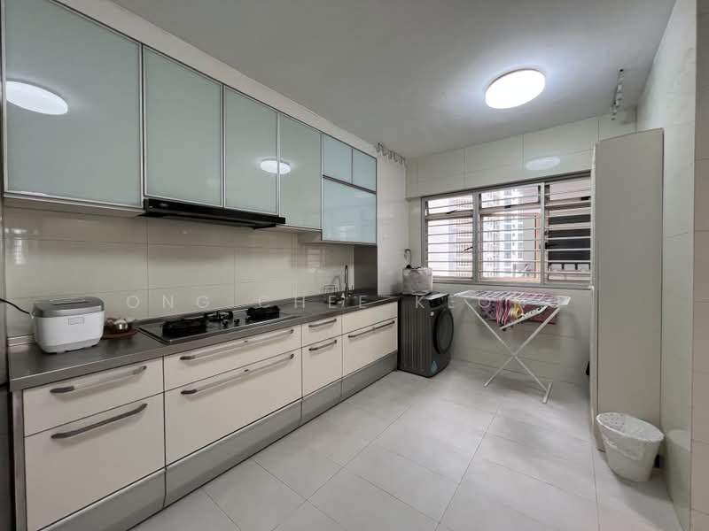 183 Jelebu Road, 183 Jelebu Road, 4 Bedrooms, 1,356 sqft, HDB Flat For Rent, by Ong Chee Keong, 500203671 - Kitchen - PropertyGuru.com.sg