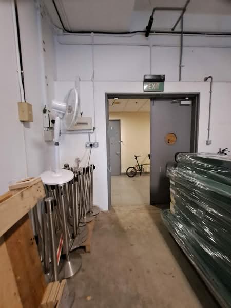 Ubi Techpark, 10 Ubi Crescent, 1,970 sqft, Light Industrial (B1) For Sale, by Joanna Lim, 500203682 - Warehouse - CommercialGuru.com.sg